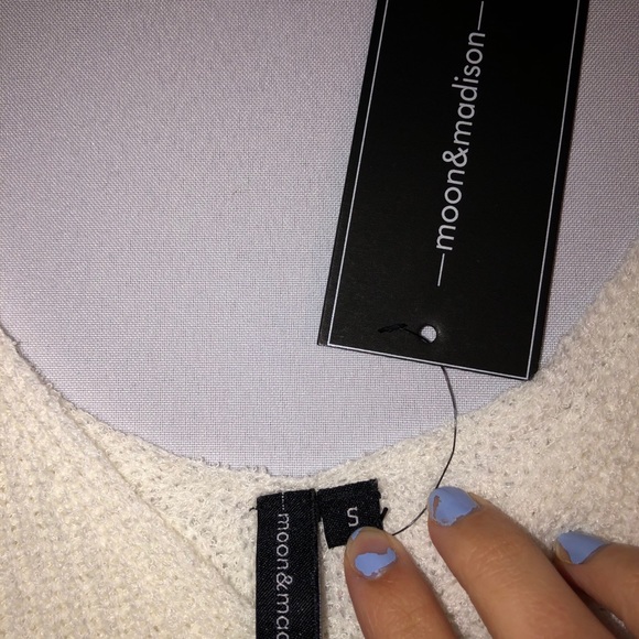 NWT Moon & Madison White Sweater Tank - Picture 4 of 5